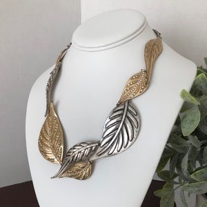 STATEMENT Leaf Necklace Gold/Silver